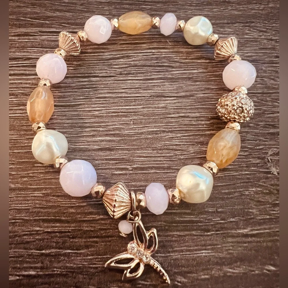đAvon bracelets - Picture 8 of 10